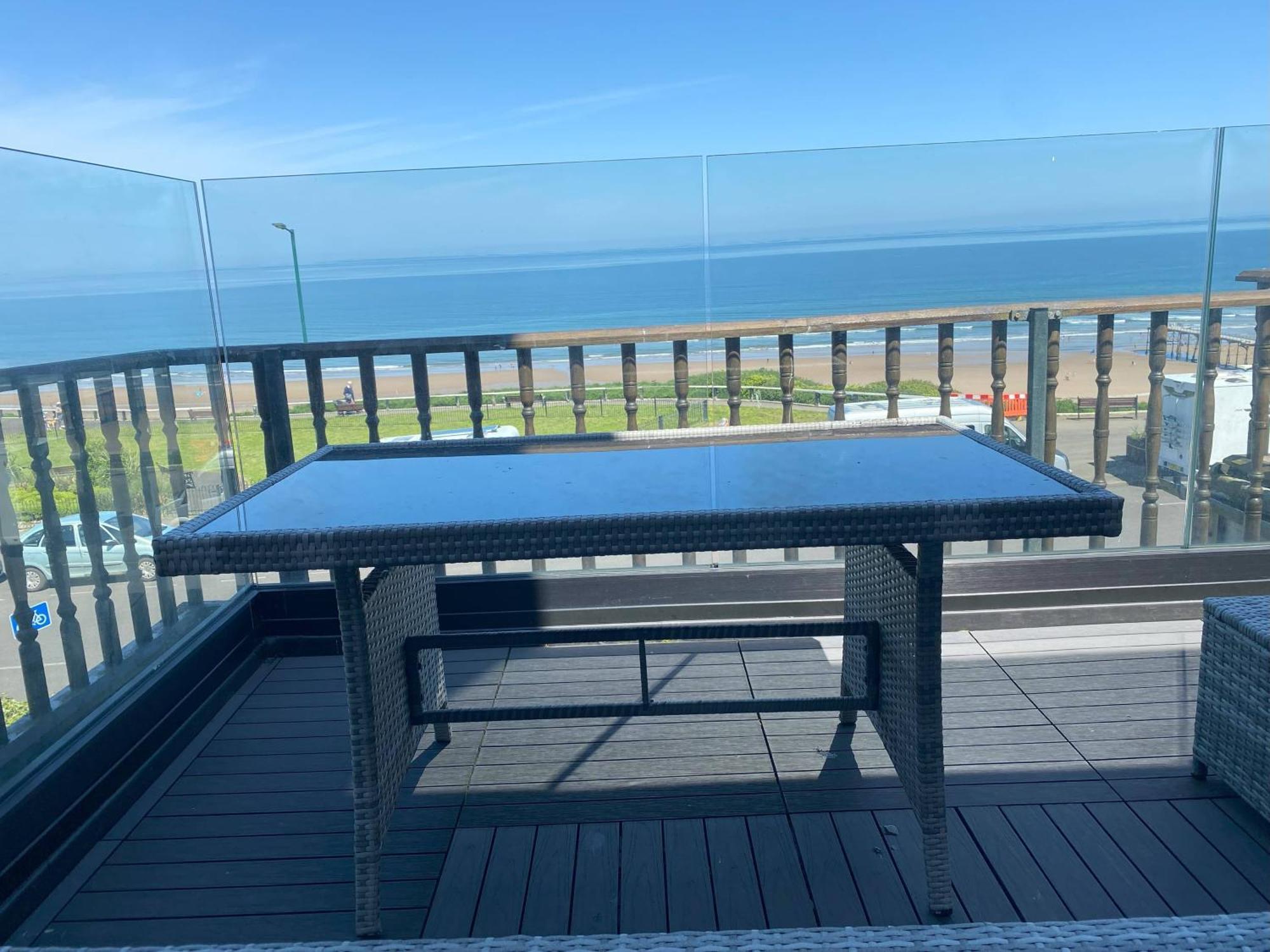Captain'S Deck Beach Balcony Perfectlysaltburn Exteriör bild