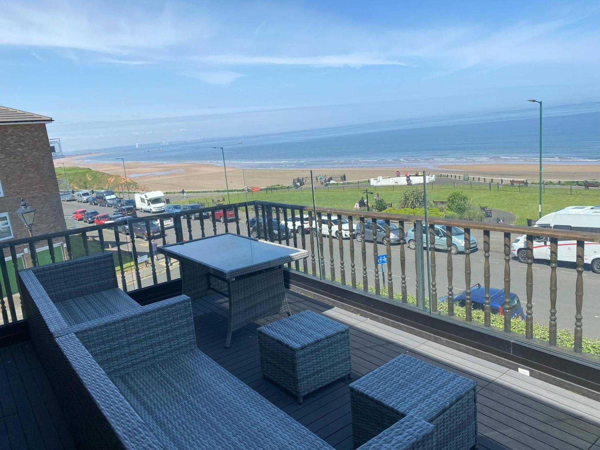 Captain'S Deck Beach Balcony Perfectlysaltburn Exteriör bild