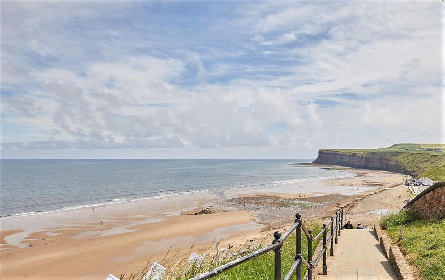 Captain'S Deck Beach Balcony Perfectlysaltburn Exteriör bild