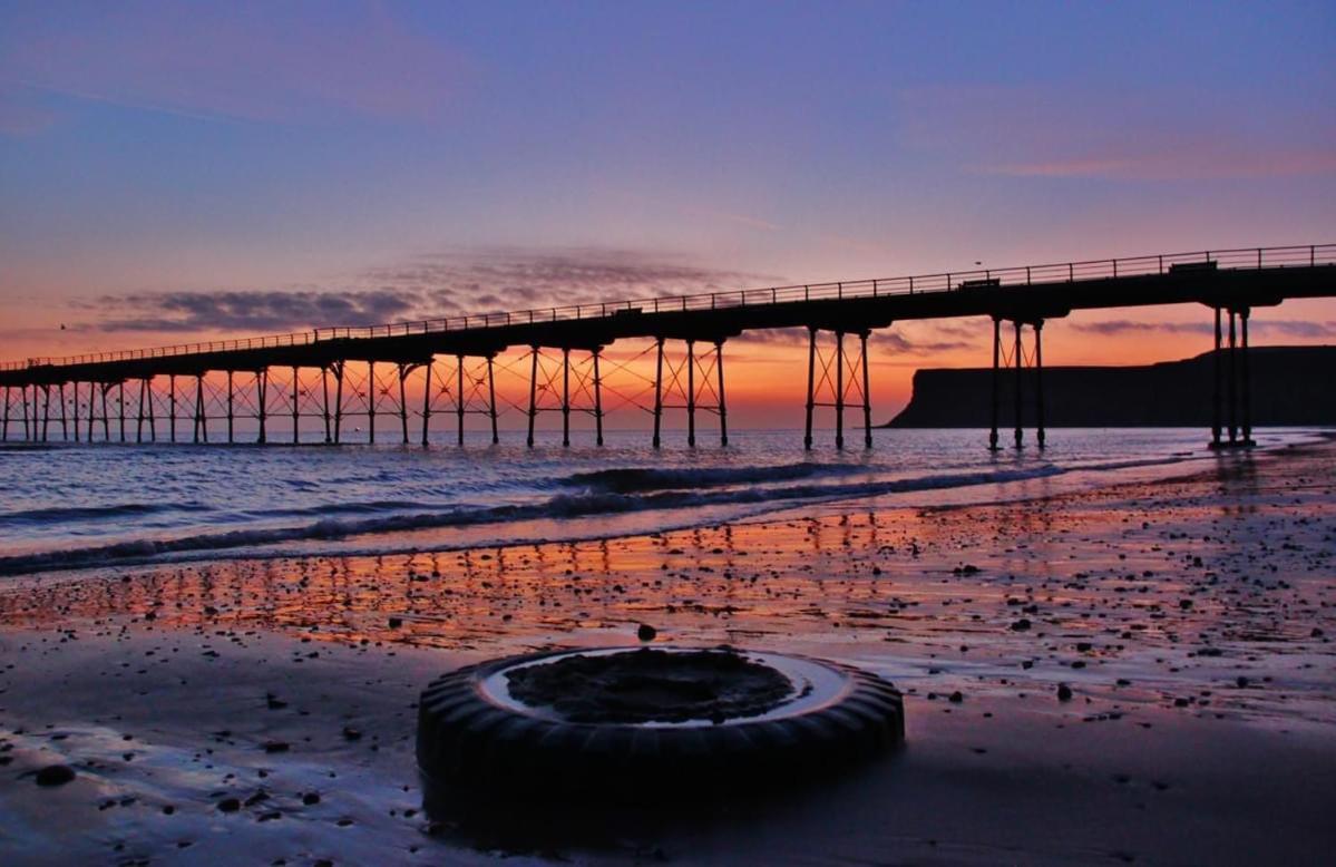 Captain'S Deck Beach Balcony Perfectlysaltburn Exteriör bild